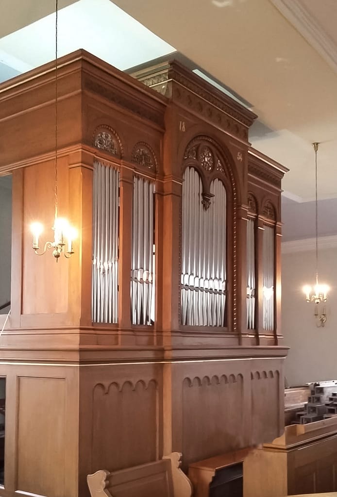 Orgel von E. F. Walker, 1854