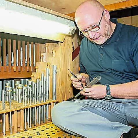 Peter Maria Ohlert restaurierte die Gersheimer Orgel zum Advent